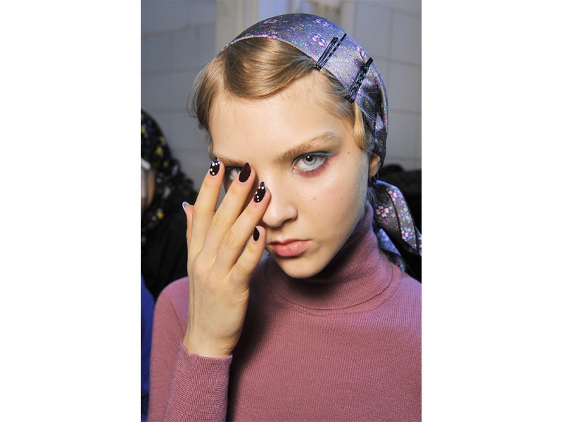 nail art nero ai 16 pois