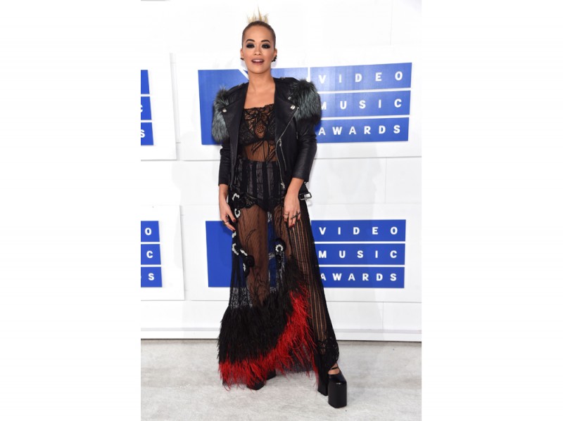 rita-ora-mtv-vma