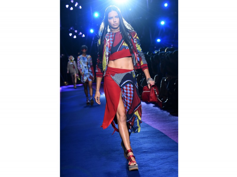 adriana-lima-versace-2017