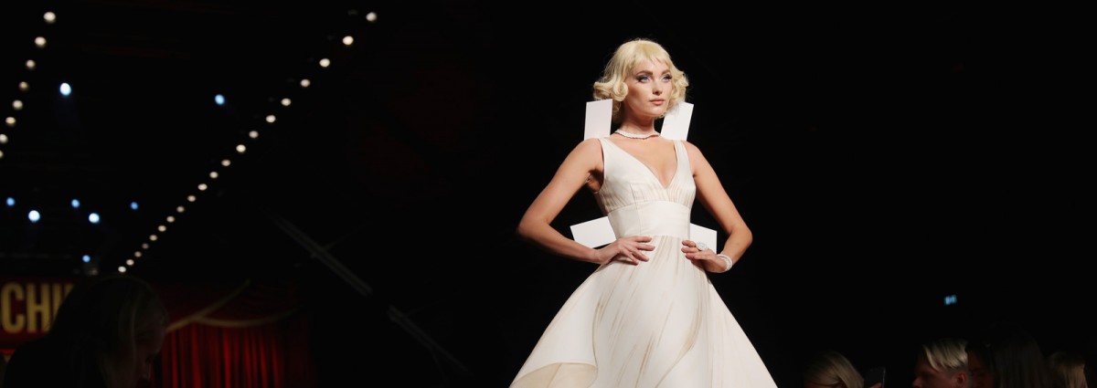 cover-moschino-ss2017-desktop