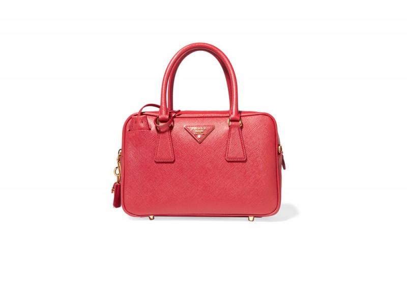 prada-borsa-rosa-a-mano