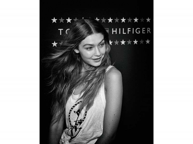 ritratto-gigi-hadid-tommy