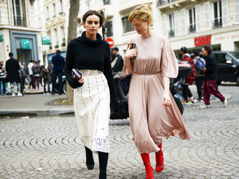 street-paris-day-4-2016-kasia-smutniak-alba-rohrwacher