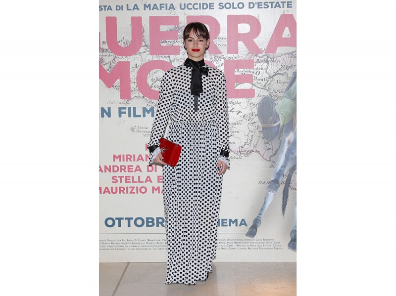 Angela-Curri-red-carpet