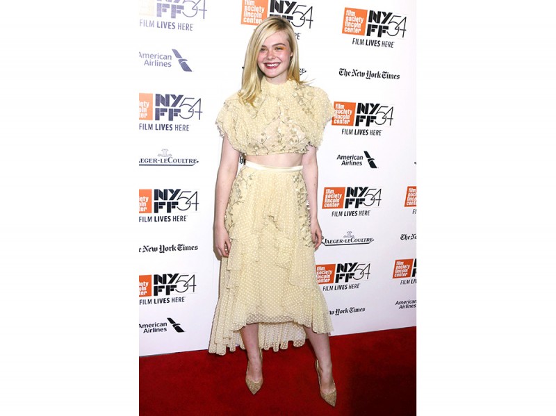 ELLE-FANNING in rodarte -olycom