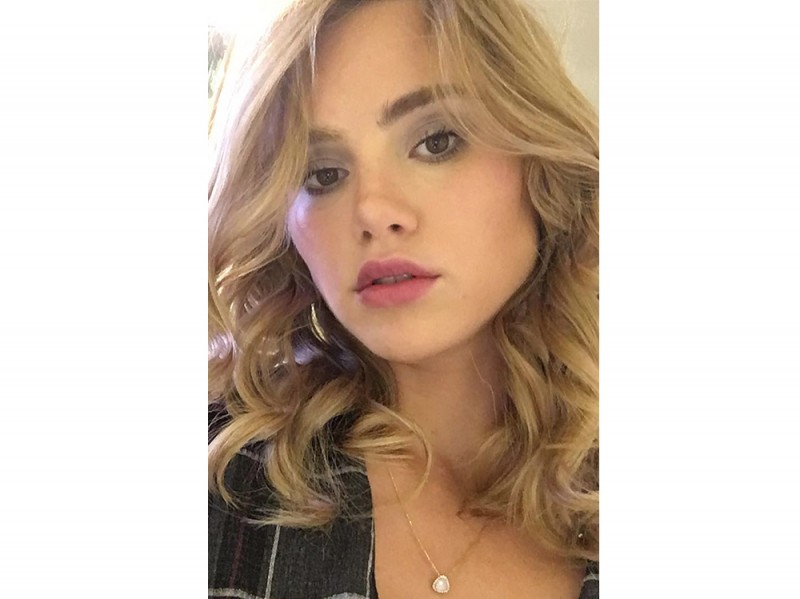 LungaScalata_SukiWaterhouse