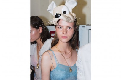 john-galliano-sfilata-primavera-estate-2016-03