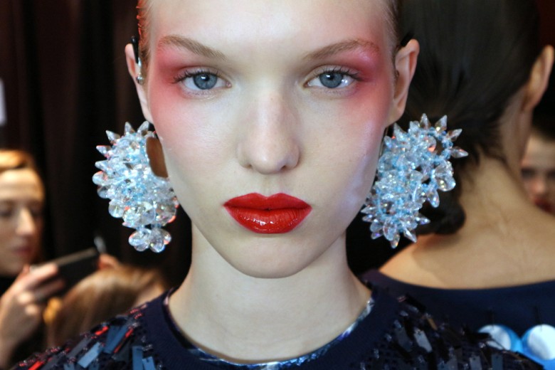 Kenzo Primavera/Estate 2017: il backstage beauty “on fire”