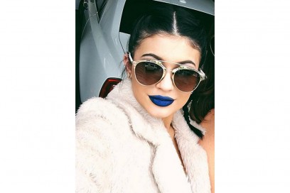 kylie jenner rossetto blu