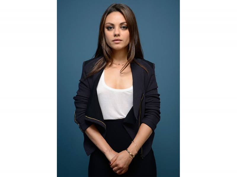 mila kunis beauty look (10)