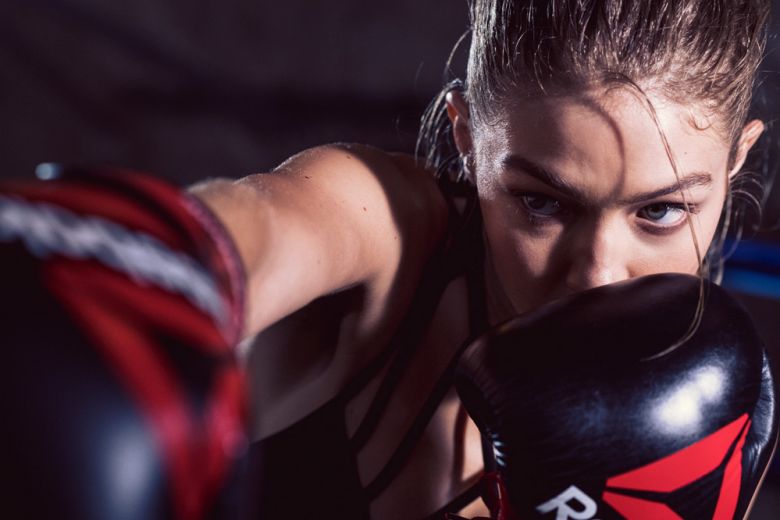 Gigi Hadid posa per la campagna #PerfectNever di Reebok