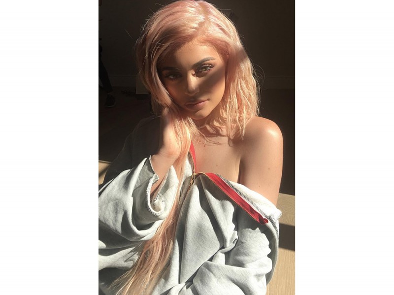 rosegoldhair_KylieJenner2
