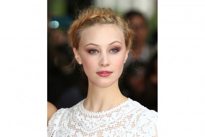 sarah-gadon-beauty-look-1