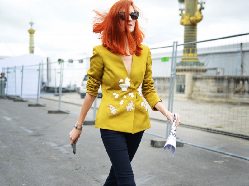 street-style-paris-2016-day-1-red-hair-800×599