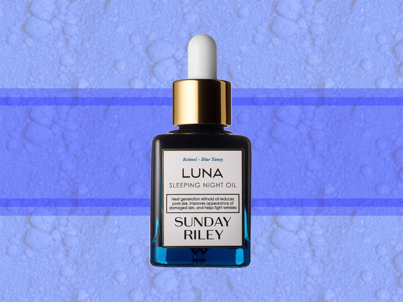 trucco blu elettrico olio viso sunday riley luna