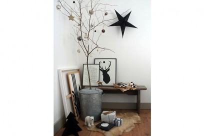 1-Natale-minimal-chic-come-decorare-la-casa-albero-spoglio
