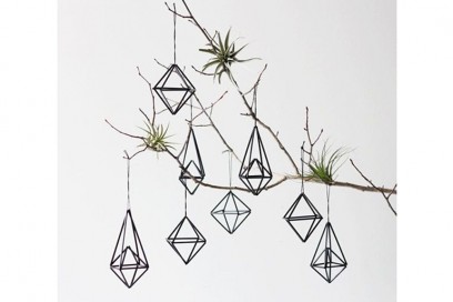 13-Natale-minimal-chic-come-decorare-la-casa-albero-ornamenti-geometrici-alternativa-palline-natalizie