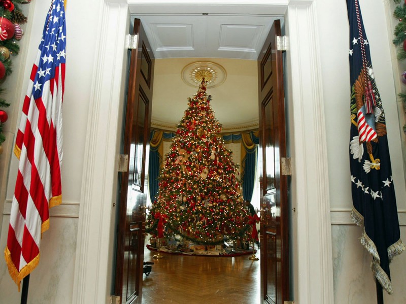 The First Lady Shows Off White House’s Holiday Decor