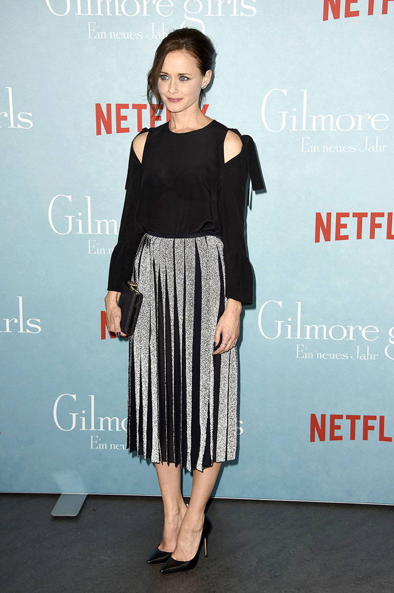 2016-olycom Dion Lee skirt