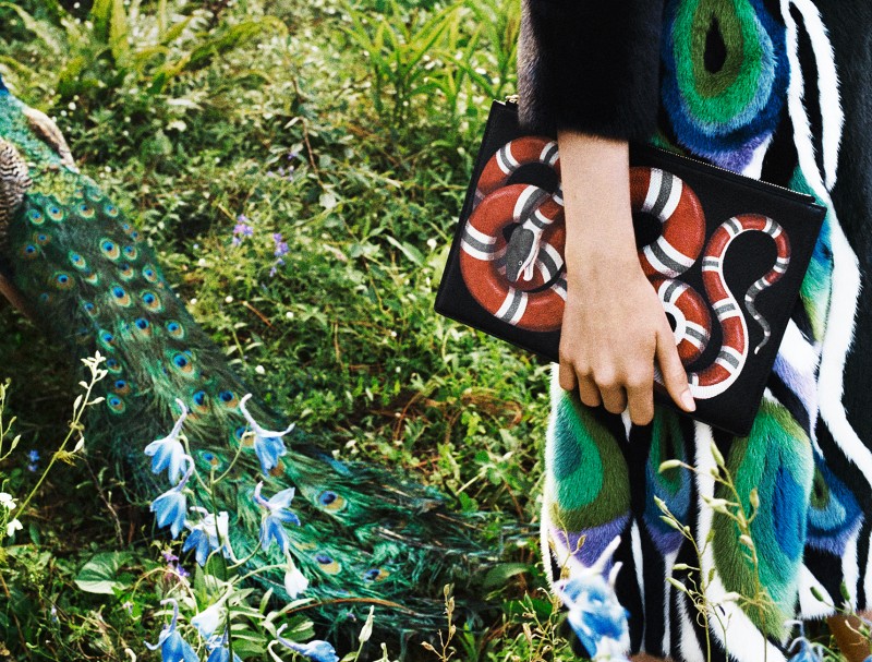 GU493_GIFT GIVING 16_RGB_150dpi_8