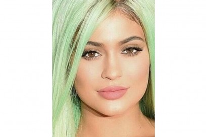 Kylie-Jenner-coliri-capelli_verdementa