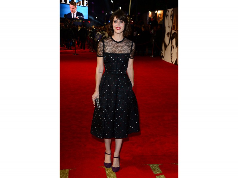 Lizzy-Caplan