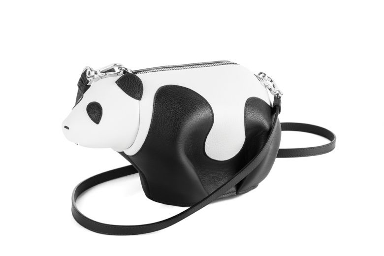 Loewe lancia la nuova Panda Bag
