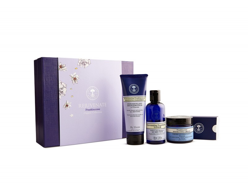 Regali_Natale_Beauty_Bio_Naturali_8519_Rejuvenate_Giftbox_Packshot_Hi-Res