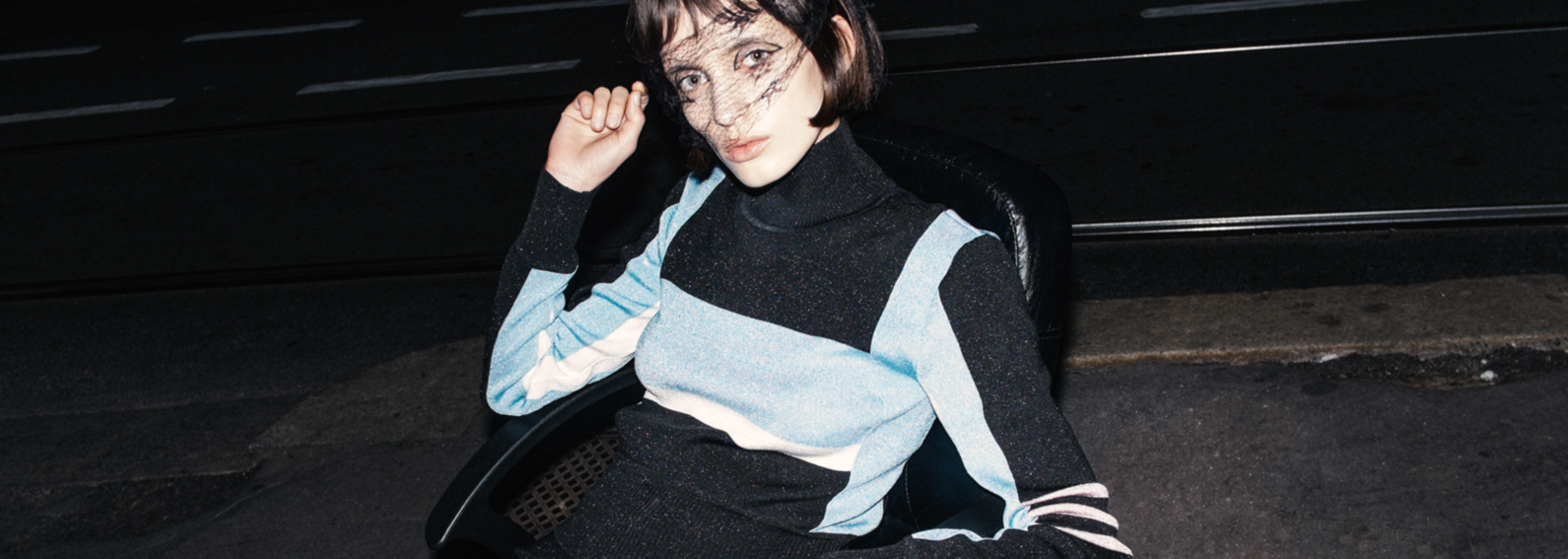 cover young night desktop