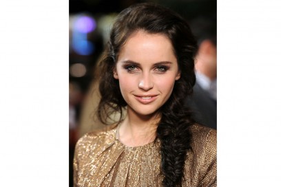 felicity-jones-capelli-trucco