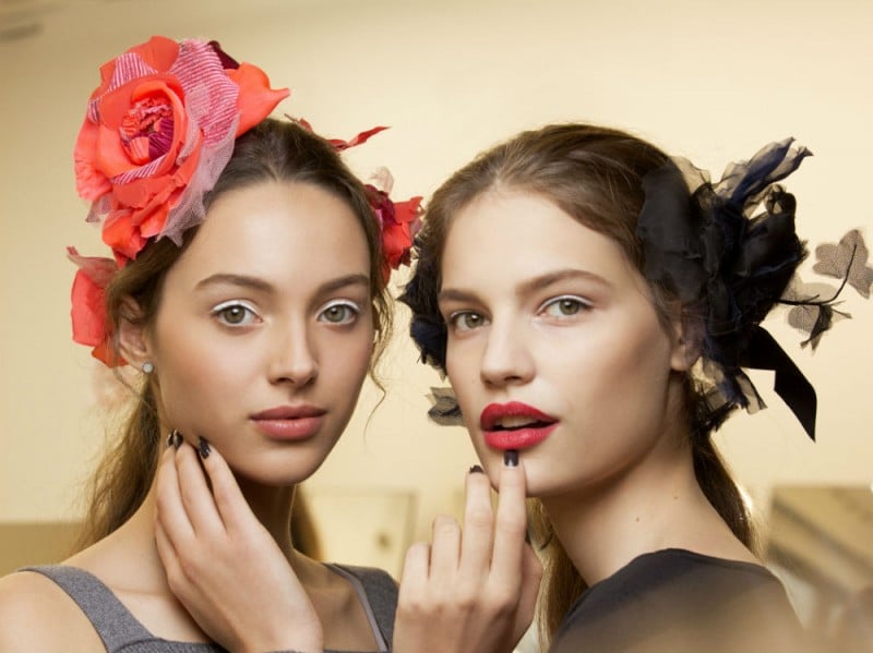 Chanel Métiers D’Art il backstage beauty della sfilata Parise Cosmopolite (8)