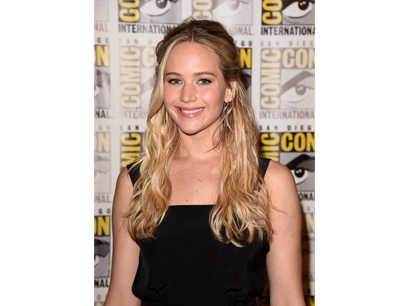 jennifer lawrence capelli lunghi