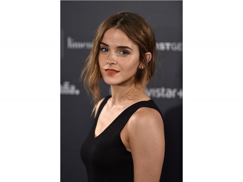 Emma Watson capelli raccolti