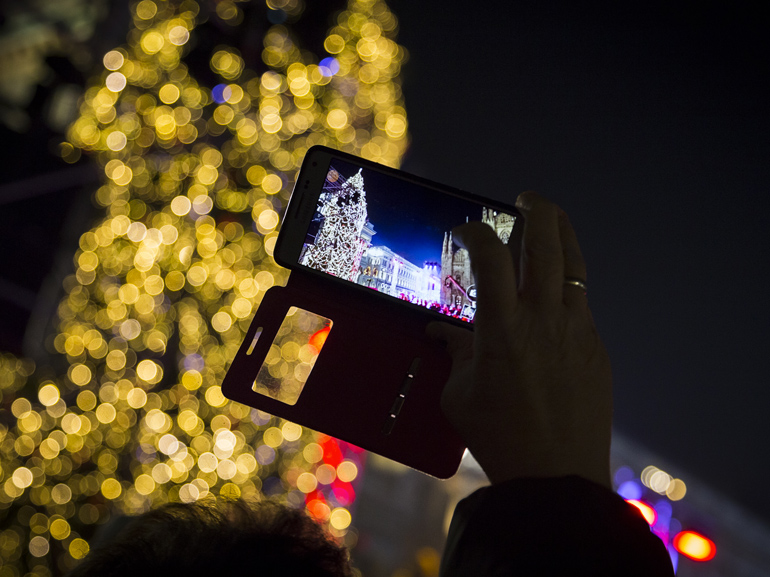 PANDORA-Albero-Natale-Piazza-Duomo