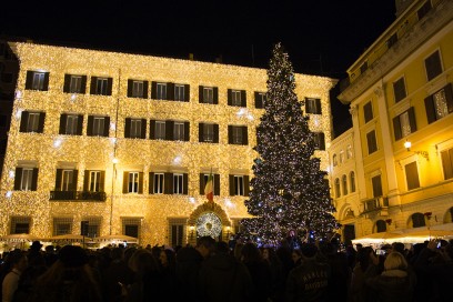 Valentino-Christmas-Tree-roma