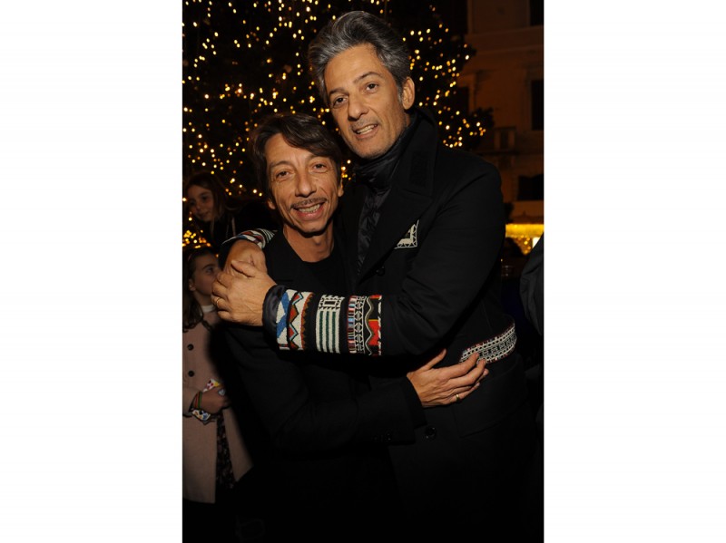 Valentino-Christmas-Tree-roma-Pierpaolo-Piccioli-Rosario-Fiorello