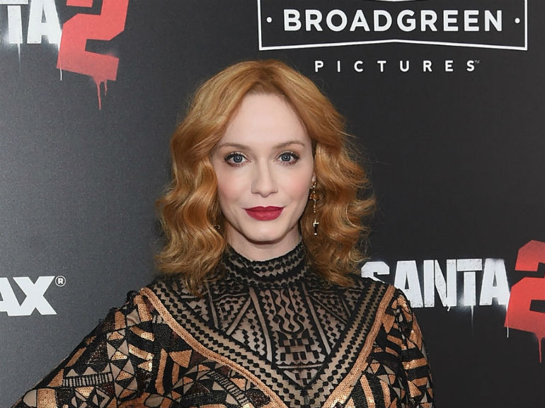 cover-Christina Hendricks capelli i migliori hair look della rossa più sensuale-mobile