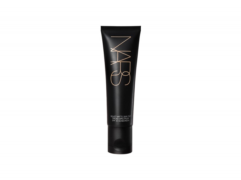fondotinta-pelle-mista-migliori-2016-nars-velvet-matte-skin-tint