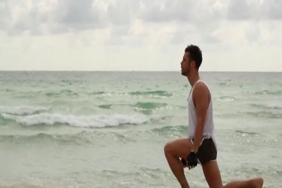 gambe-glutei-rimanere-in-forma-durante-feste-Natale-allenamento-benessere-esercizi-fitness-sport