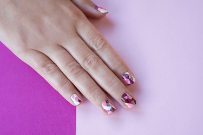 geometric-mosaic-nail-art