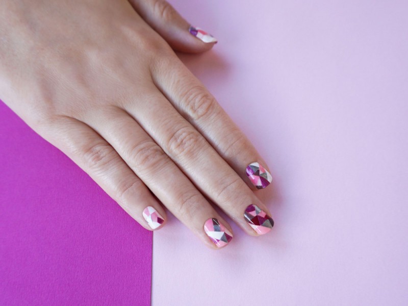 geometric-mosaic-nail-art