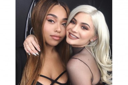 mirror-nails-kylieJenner