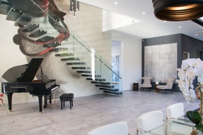 415 N MARTEL AVENUE-07