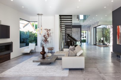 415 N MARTEL AVENUE-08