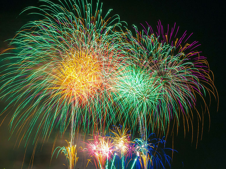 Capodanno-cinese-curiosita-tradizione-origine-leggenda-spettacolo-fuochi-artificio-durante-il-capodanno-cinese