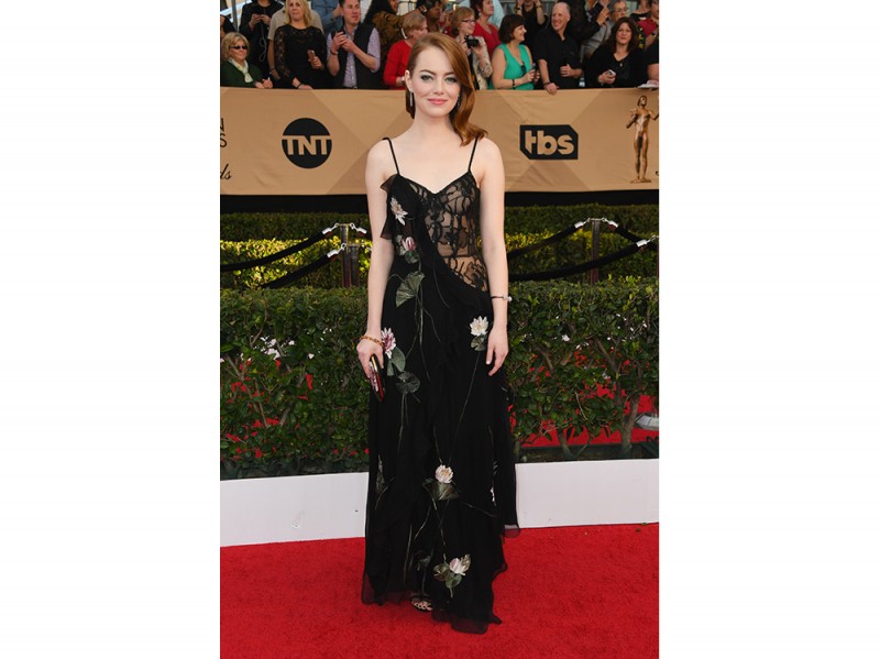 Emma-Stone-in-Alexander-McQueen