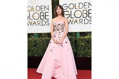 Lola-Kirke-golden-globes-2017