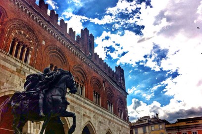 Placentia-Half-Marathon-gare-corsa-primavera-Palazzo_Gotico_presso_Piazza_Cavalli_Piacenza