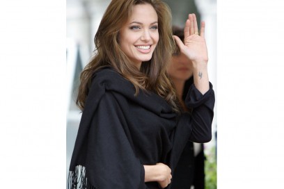 angelina-jolie-capelli-evoluzione-look-negli-anni-13