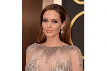 angelina-jolie-capelli-evoluzione-look-negli-anni-24